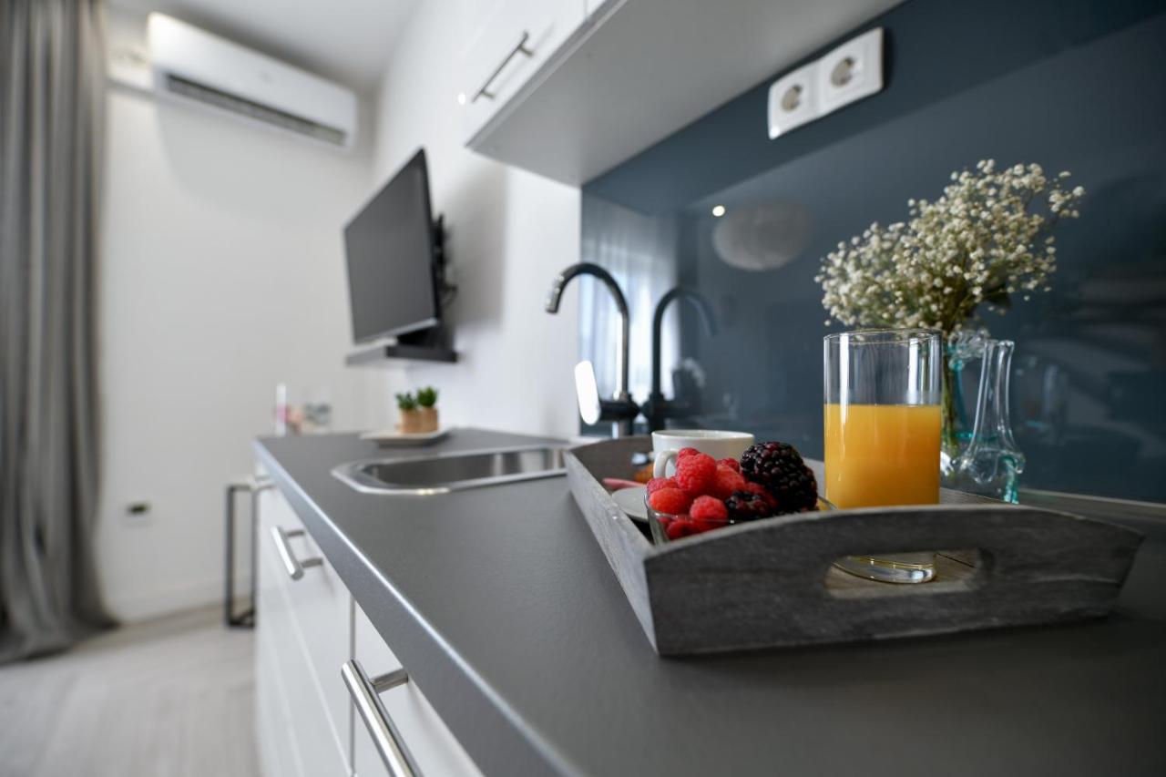 Unique Apartment Zara Esterno foto